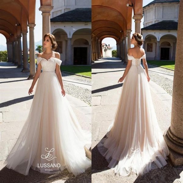 Abiti da sposa eleganti da spiaggia champagne semplice castello elegante con spalle scoperte Appliques in pizzo Corsetto Indietro Abiti da sposa Custom Made259M