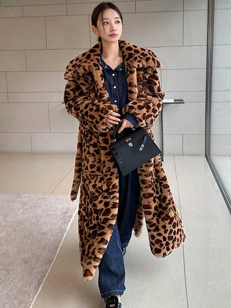 Peles femininas peles artificiais novo inverno feminino real rex coelho casacos de pele moda longo leopardo gola marinha sobretudo casacos femininos quentes e luxuosos HKD230727