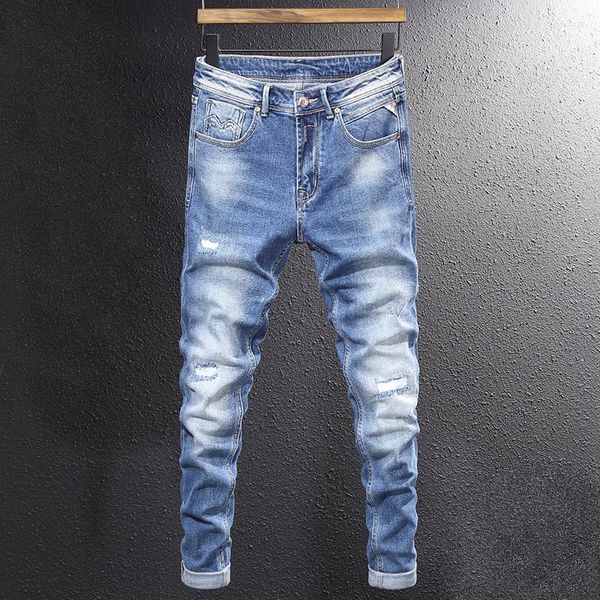 Jeans da uomo stile italiano moda uomo retrò azzurro elasticizzato slim fit strappato vintage designer pantaloni casual in denim hombre