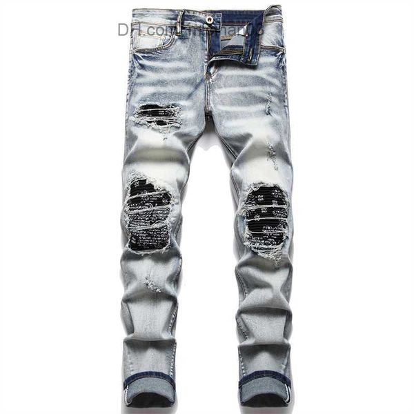 Pantaloni da uomo Jeans da bicicletta da uomo abiti da strada Paisley Bandana toppe stampate elastiche Pantaloni in denim giunzioni fori da lavoro strappo sottili pantaloni neri dritti Z230731