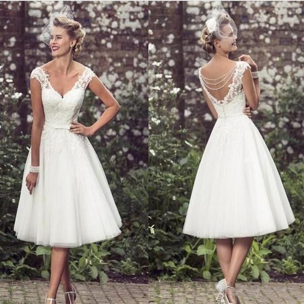 Abiti da sposa corti eleganti di lunghezza del tè Maniche ad aletta Appliques Abiti da sposa in pizzo Abiti da sposa corti in tulle con scollo a V Economici259I