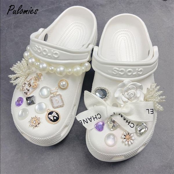 Parti di scarpe Accessori Marca Charms fai da te per scarpe Spilla Gioielli Ragazza Perla Decaration Accessori con diamanti artificiali Fibbia Catene Merletto 230729