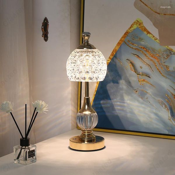 Tischlampen 2023 Metall Kristall Acryl Lampe Schlafzimmer Nachttisch Nordic Retro Home Dekoration in kleinem Nachtlicht