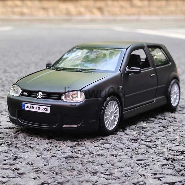 Diecast Model Arabalar MISTO 124 VOLKSWAGEN VW Golf R32 Alaşımlı Araba Diecasts Oyuncak Araçlar Araba Model Minyatür Ölçek Model Çocuklar İçin Araç Oyuncak X0731