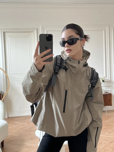 Женские куртки QWEEK Y2K Vintage Windbreaker Jacket Women Gorpcore Streetwear Taupe Верхняя одежда с капюшоном Oversized Hip Hop Techwear Черное пальто 231101