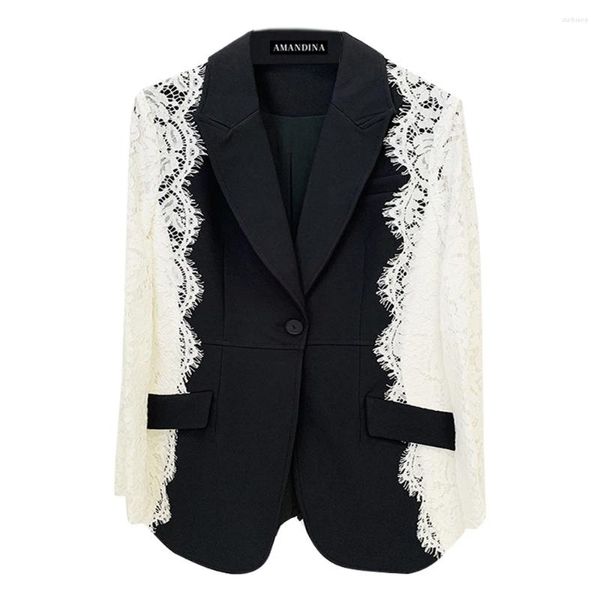 Abiti da donna Giacca blazer nera Amandina Luxe con cuciture sottili a contrasto con un bottone in pizzo bianco