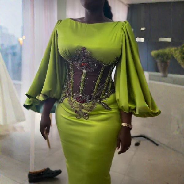 Grüne Batteau Afrikanische Abendkleider Lang Ärmel gestreckte Satin Perlen -Strass Afrikanische Abschlussballkleid Zweite Empfangskleider Nigeria Club Graduktion Formal