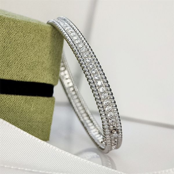 Braccialetti con ciondoli stilista V Marchio famoso Trifogli Bracciale con diamanti Gioielli celebrità Bracciale rigido placcato oro 18 carati Donna Uomo Gioielli da sposa Regalo con scatola