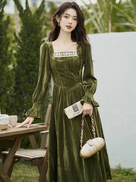 Lässige Kleider Französischer Stil Herbst Winter Frauen Warmes Kleid Quadratischer Kragen Blumenspitze Patchwork Olive Eleganter Samt Zartes Midi