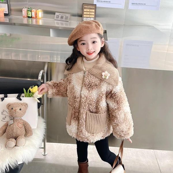 Giubbotti 2023 Ragazza Mao Cappotto Imitazione Pelliccia Abiti invernali Versione coreana del vestito con colletto in lana in stile estero Carino caldo