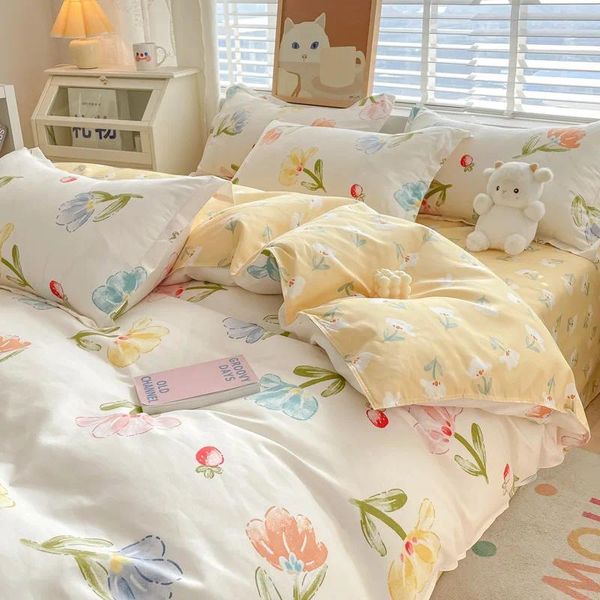 Set di biancheria da letto in cotone lavabile piccolo set di quattro pezzi fresco lenzuolo stampato trapunta dormitorio per studenti tre