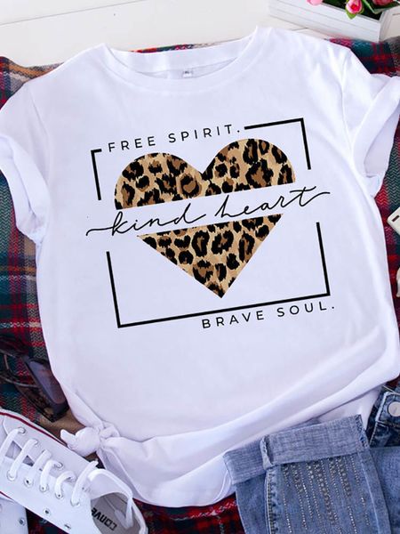 T-shirt da donna T-shirt T-shirt stampata grafica Free Spirit Brave Soul Donna manica corta Leopard Love Tshirt San Valentino Heart Woman Tee 230331