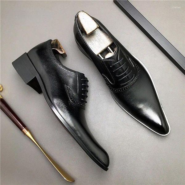 Sapatos de vestido de couro genuíno homens moda brogue casamento apontou toe lace up negócios formal sapato social preto