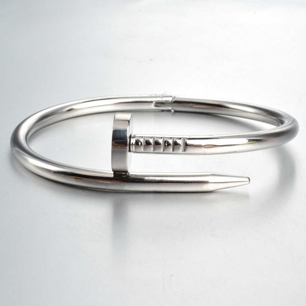 Boutique Internet celebrity Luce Lusso cati Iron Nail Bracciale in acciaio inossidabile Placcatura in titanio femminile