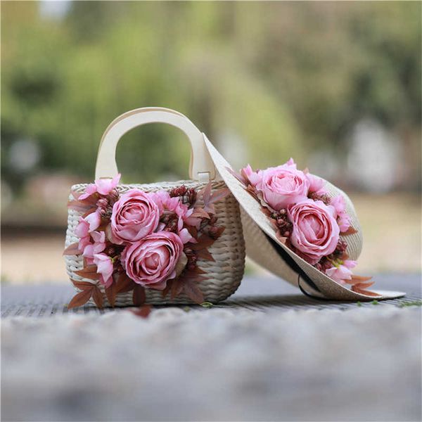 Art- und Weiseblumen-Stroh-Strand-Beutel-Hutfrauenholzgriff Rattan-Handtasche 2pcs/set Sommer-Ferien-Webart-Einkaufstaschen mit Strohhut 230401