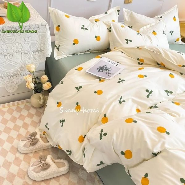 Set biancheria da letto Set copripiumino stile Ins con federe in lamiera piana Kit biancheria da letto per ragazze stampata con corvo arancione e ciliegia, singolo, doppio, queen size 231101