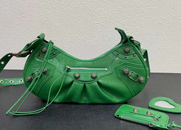 Luxurys Designer-Halbmond-Tragetasche für Damen, Motorradtasche, klassische Handtaschen mit Krokodilprägung, LE CAGOLE Umhängetasche, Pochette-Clutch, Vintage-Schultertasche66