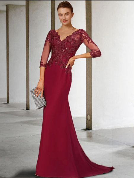 Vintage Long Burgundy Lace Mutter der Braut Kleider Mermaid V-Ausschnitt Sweep Zug Crepe Mutter des Bräutigam-Kleides 3/4 Ärmel Godmutter Kleid für Frauen