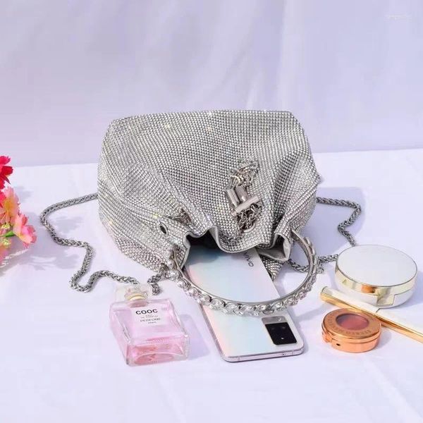 Bel çantaları üst moda çantası kadınlar guang dong eyaleti 9cm anakara Çin namlu şekilli paketler debriyaj