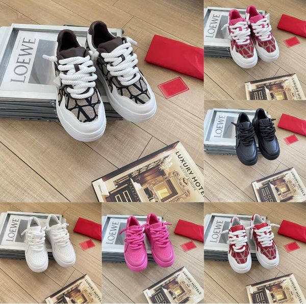 Designer sapatos casuais homens mulheres branco preto vermelho rosa couro veludo apartamentos rendas até plataforma tênis chaussures de alpercatas treinadores esportivos de luxo