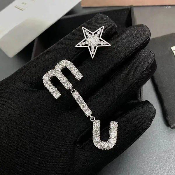 Dangle Küpe Zarif Stil Kristal Yıldız Uyuşmayan Pubsel Küpe Mizaç Basit Alfabe Moda Mücevher Hediye Toptan