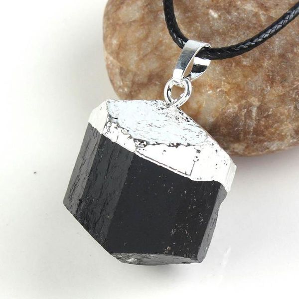 Colares pendentes XSM Irregular Natural Black Tourmaline Pingents Ore Energy Chakra Stone Protecção de Radiação Cristal Reiki Jóias de Cura