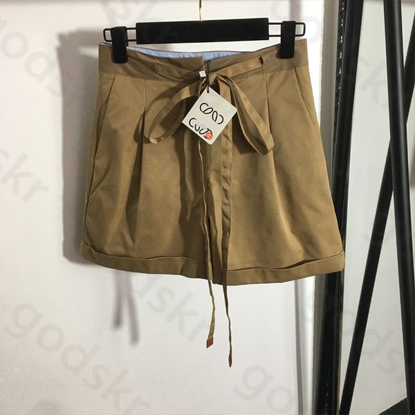 Pantaloncini da cintura stile street Pantaloncini da donna a gamba larga Pantaloni Pantaloncini con risvolto alla moda Pantaloni firmati