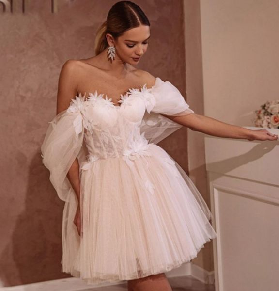 Principessa Abito da sposa corto 2023 Fiore Sweetheart Off The Shoulder Mini Short Tulle Fariy Abito da sposa Robe De Mariee Custom Made