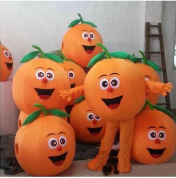 Costume della mascotte della zucca di Halloween Cartone animato di alta qualità Peluche vegetale Personaggio a tema Anime Formato adulto Festa di compleanno di Carnevale di Natale Vestito operato