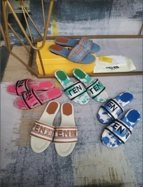 Designer Vintage Check Slides Pantoufle Sandalen Druck Archiv karierte Pool Slipper Frauen Beige Sommer Beach Outdoor Cool Maultiergröße 35-42 mit Box