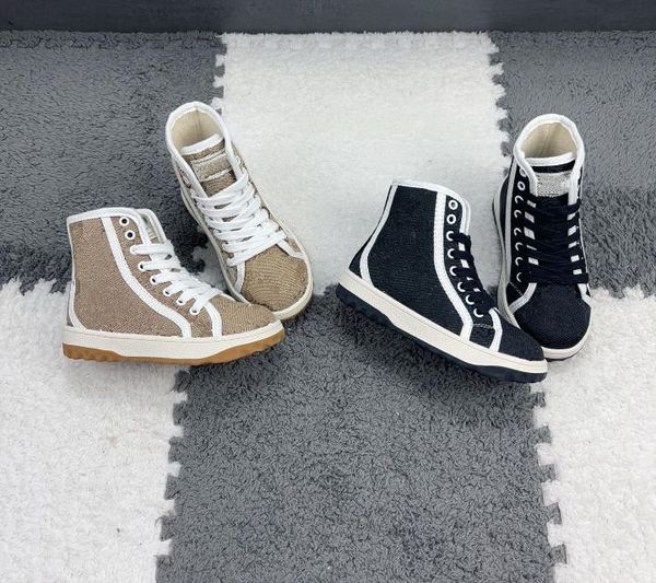 Markendesigner-Skateboardschuhe für Kinder. Bedruckte, bestickte, weiche Leder-Sneaker für Kleinkinder, Jungen und Mädchen, Outdoor-Schuhe als Geschenk