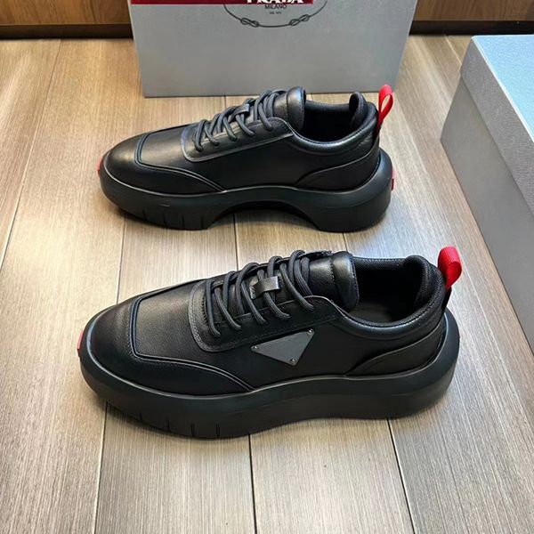 Scarpe eleganti di moda di lusso FLY BLOCK Scarpe da ginnastica da corsa da uomo Italia Fascia elastica popolare Fondo basso spesso Fondo nero Design distintivo in pelle bianca Scarpe da ginnastica casual EU 38-45