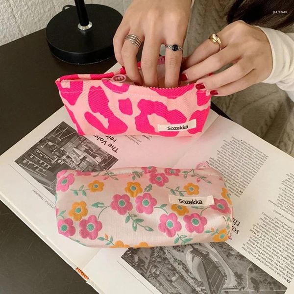 Винтажная сумка на молнии, губная помада, кисточка для макияжа, сумка для макияжа с 3D цветочным принтом, косметический женский пенал