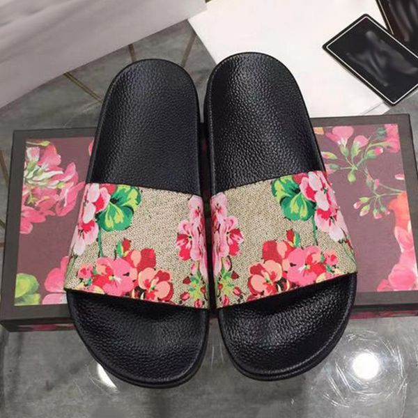 Luxus-Designer-Hausschuhe Italien Slide Sandalen für Männer Frauen Classic Floral Brocade Slides Flats Leather Rubber Heat Schuhe Platform Flip Flops Beach Sandal Loafers