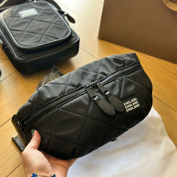 2023 Borsa da uomo classica in tela di nylon Marsupi Marsupio Tasca per fotocamera Uomo Donna Burrbery Mark Marsupi Marsupio Moda Crossbody Bum Portamonete Portafogli