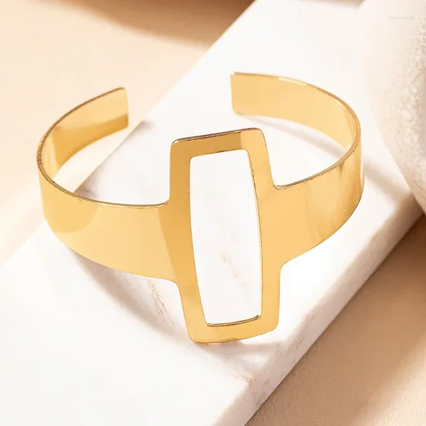 Массивный гладкий металлический браслет с геометрическим рисунком для женщин, модные полые браслеты на манжетах с широкими открытыми манжетами, 2023, ювелирные изделия