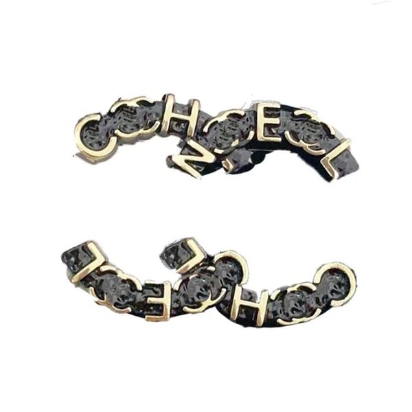 Designer preto broche 18k broche de ouro feminino selo lapela pinos broche primavera design vintage monograma jóias acessórios design requintado