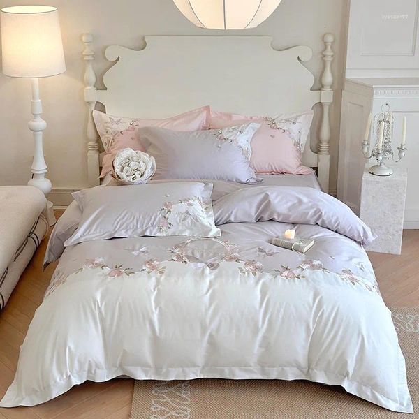 Set di biancheria da letto in cotone stile pastorale 4 pezzi Set ricamo floreale Copripiumino puro lenzuolo High Sense Tribute Satin all'ingrosso