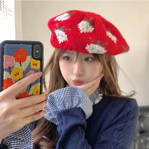 Berets vintage natal vermelho atmosfera de malha bonés para mulheres outono e inverno coreano quente doce bonito morango boina