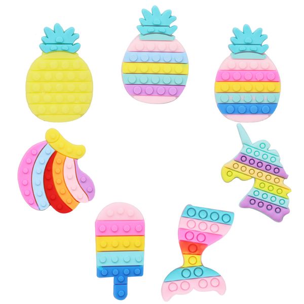 MOQ 20 Pz PVC Ananas Unicorno Coda Di Pesce Gelato Banana Decorazione Scarpe Con Ciondoli Fibbia Accessori Perni Di Intasamento Bottoni Decorazioni Per Fasce Bracciali