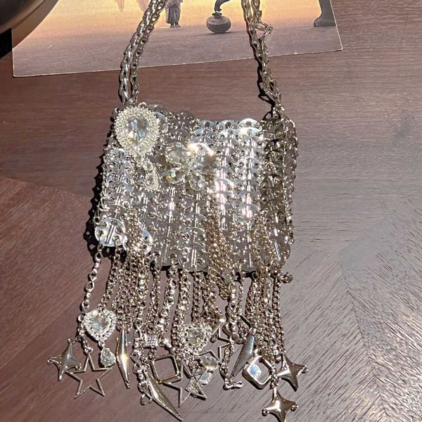 Блестящая и стойкая кисточка с галстуком-бабочкой, металлическая сумка с пайетками, банкетная сумка с бриллиантами и водой, сумка через плечо для мобильного телефона, женская сумка 231102
