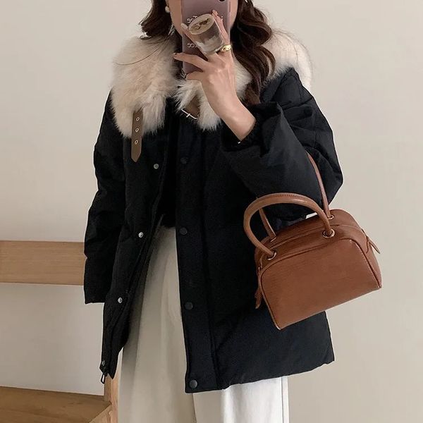 Piumino da donna in pelliccia sintetica Jurchen collo in pelliccia di volpe corta moda stile coreano autunno e inverno caldo giacca di pelliccia alla moda 231102