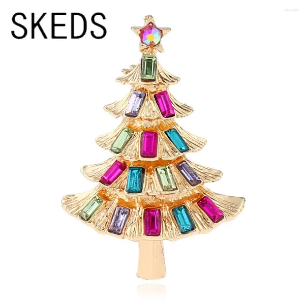 Broches SKEDS Chegada Árvore de Natal Dazzel Strass Pins para Mulheres Homens Clássico Festival Festa Banquete Corsage Jóias