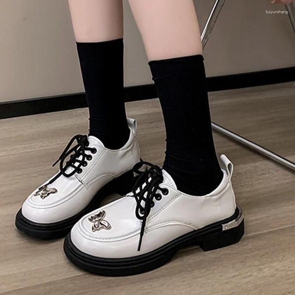 Kleiderschuhe 2023 Herbst Mid Heels Frauen Sport klobiger Schnürsengnee -up -Sneakers Trend Modeerschein