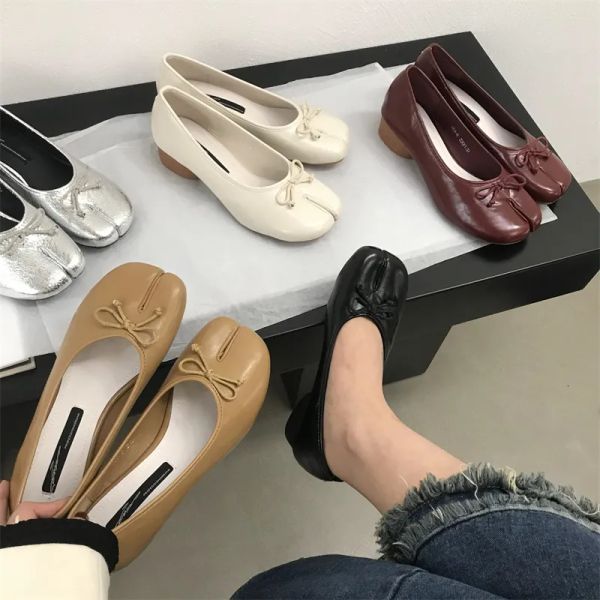 Elbise Ayakkabı Bailamos Tabi Ninja Ayakkabı Konforlu Düz Alt Ayakkabı Bölünmüş Ayak Tip Yumuşak Sole Loafers Katı Kadın Mokasen Mujer Üst Fabrika Ayakkabıları