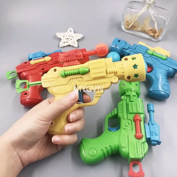 Pistola a sfera morbida da 2 pezzi Pistola classica giocattolo retrò Lanciatore di plastica Pistola in schiuma finta sicura per adulti Giochi di tiro Giocattolo divertente