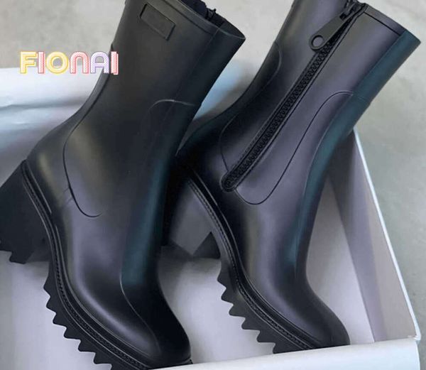 Kadınlar Betty Beated Boots Pvc Kauçuk Yüksek Topuk Diz Yüksek Yağmur Boot Siyah Su Geçirmez Welly Platform Ayakkabıları Açık Yağmur Yapımları No237W Choles