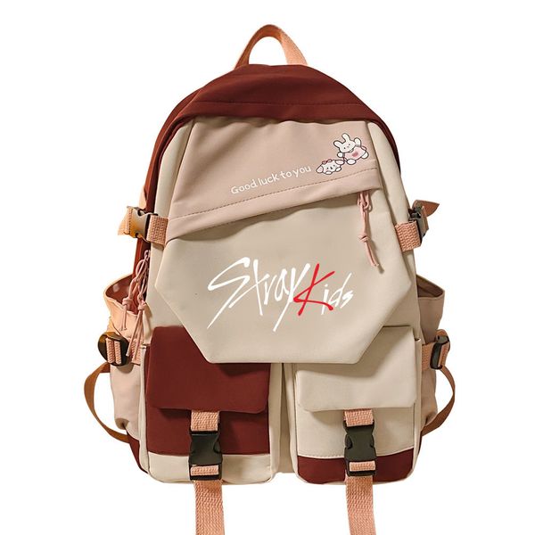 Bolsas escolares Banda coreana Stray Kids Backpack Cosplay UNISSISEX estudantes bolsas escolares Laptop Laptop Travel Rucksack Gretos de moda ao ar livre 230403