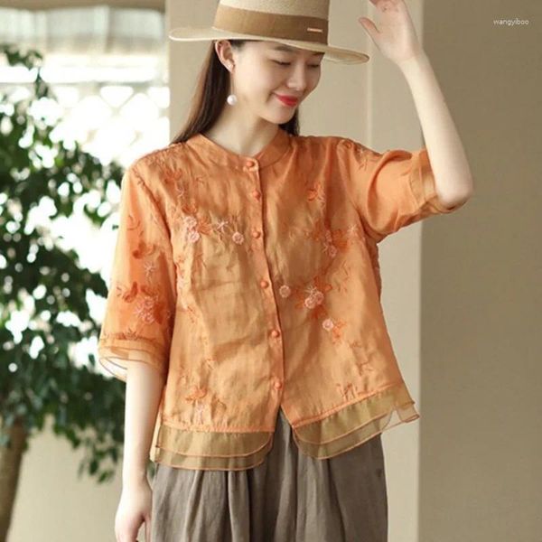 Женские блузки с цветочной вышивкой в китайском стиле, летние рубашки с тремя рукавами из хлопка и льна, свободный топ с круглым вырезом, одежда