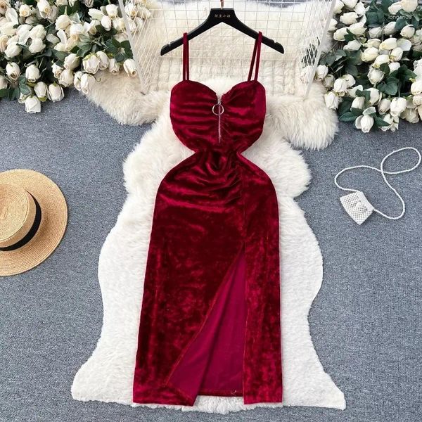 Vestidos casuais veludo suspender vestido com design de fenda para mulheres saia longa high-end menina francesa luxo estilo ouro cor pura verão